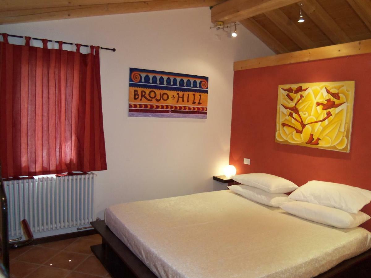 Bed and Breakfast Brojo Hill Longare Exterior foto