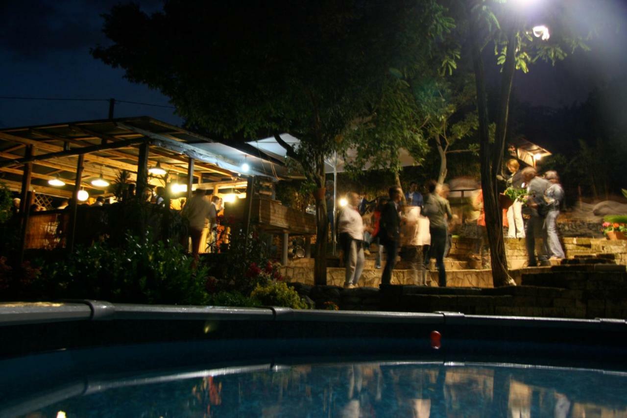 Bed and Breakfast Brojo Hill Longare Exterior foto