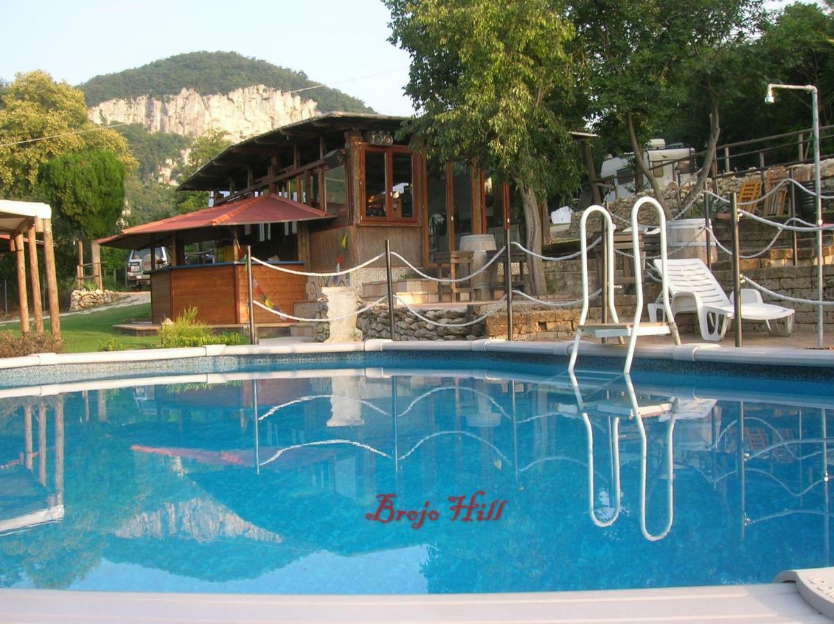 Bed and Breakfast Brojo Hill Longare Exterior foto